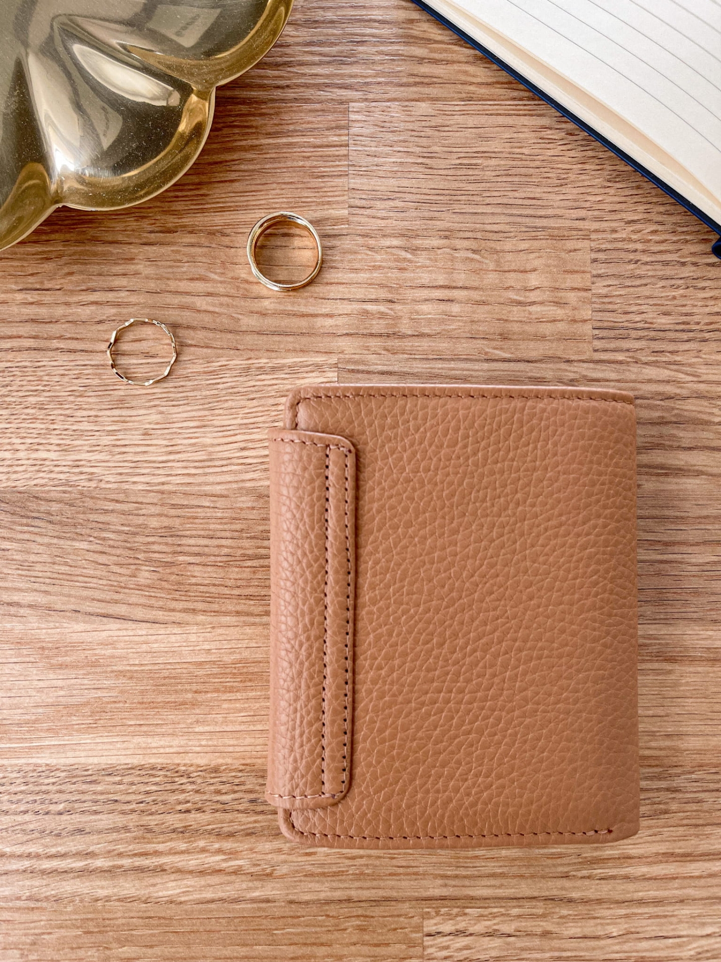 MELANIE beżowy skórzany portfel damski groszek