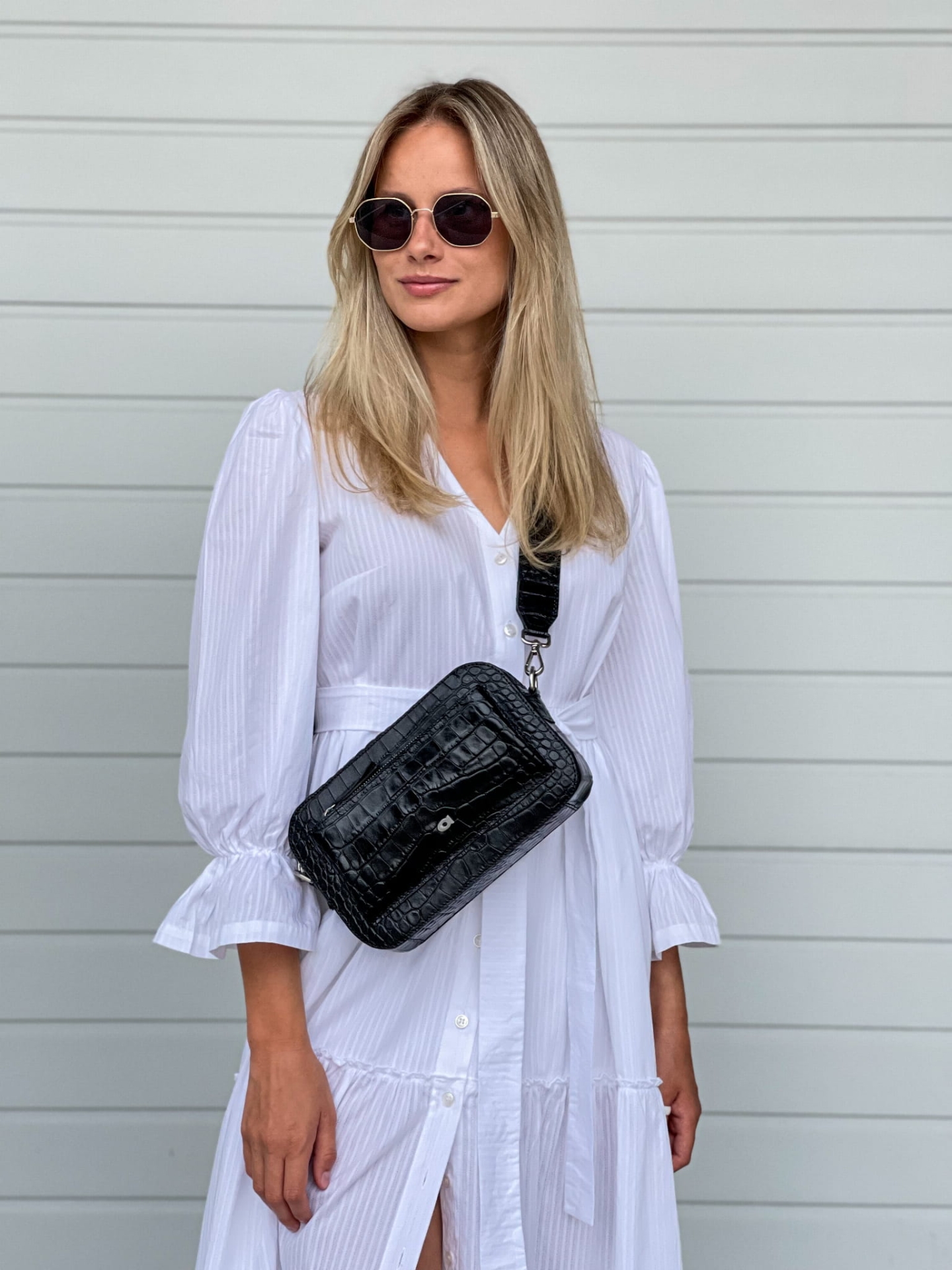 SALLY 1 czarna skórzana torebka damska listonoszka C srebrne elementy