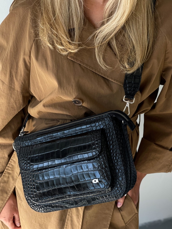 MARLOTTE duża czarna skórzana torebka damska listonoszka torba na ramię srebrne elementy