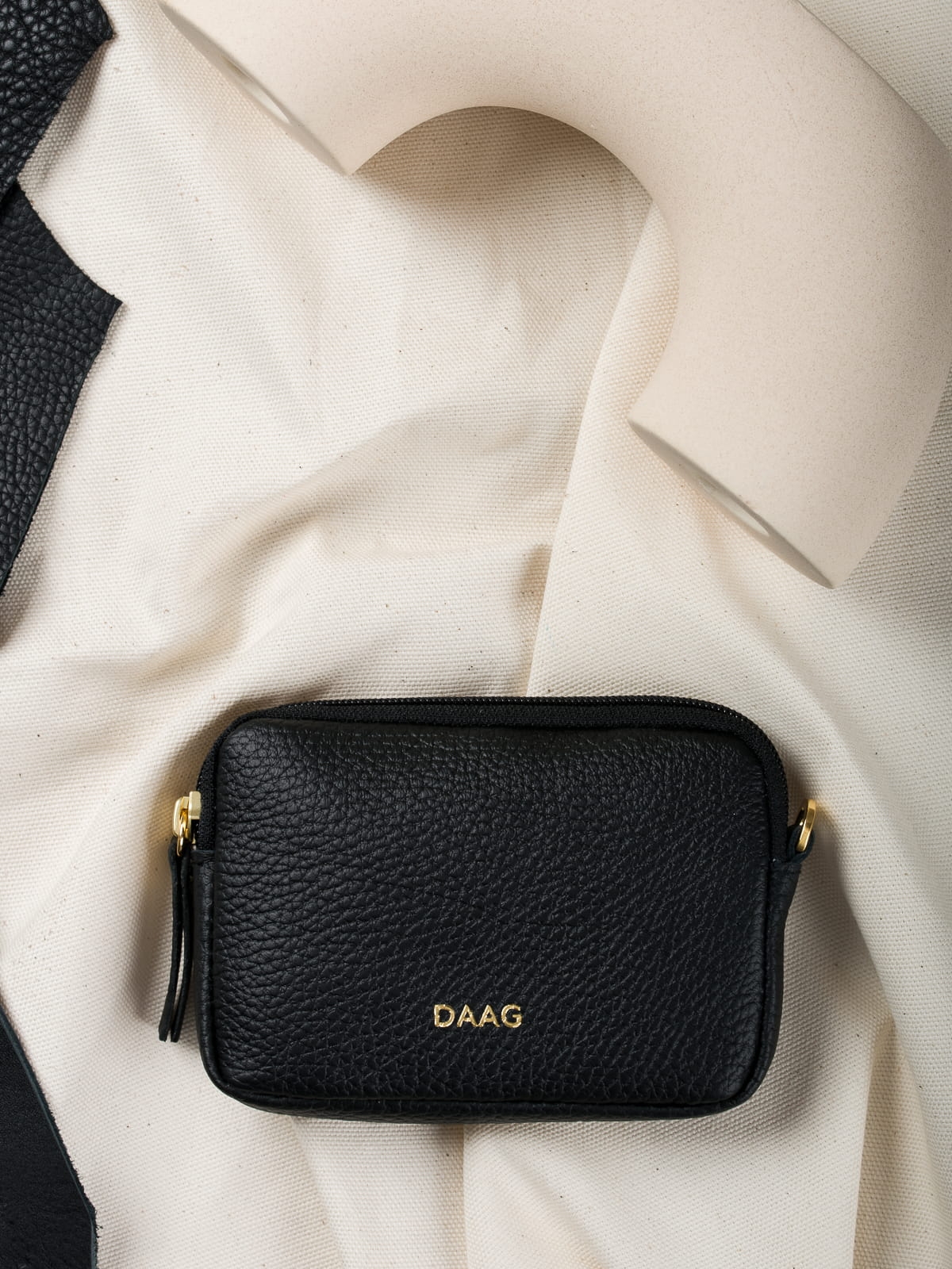 VICKI czarne etui kosmetyczka skórzana ZERO WASTE