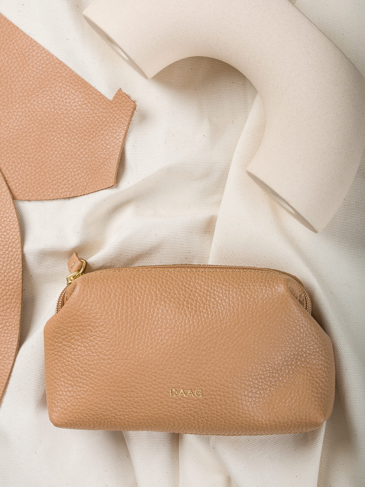 ALICE ZERO WASTE DAAG skórzana kosmetyczka damska beżowa latte