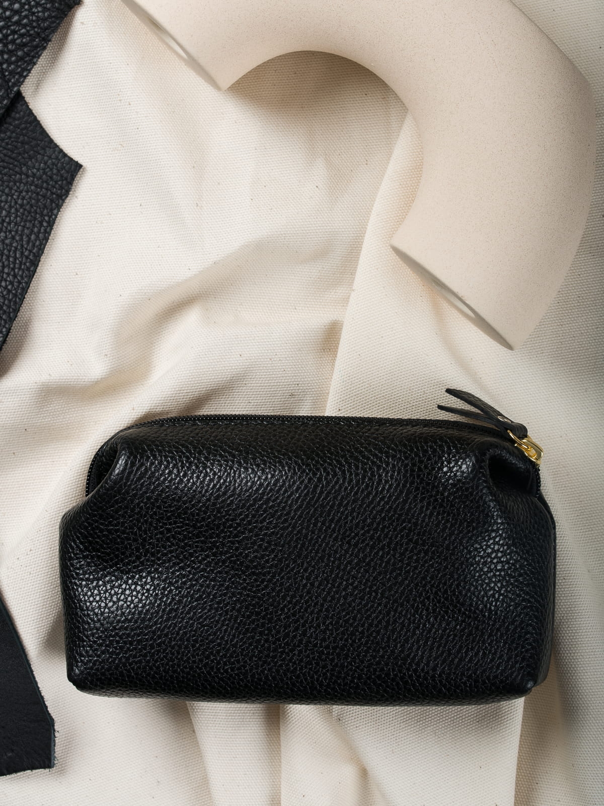 ALICE DAAG skórzana kosmetyczka damska czarna zero waste