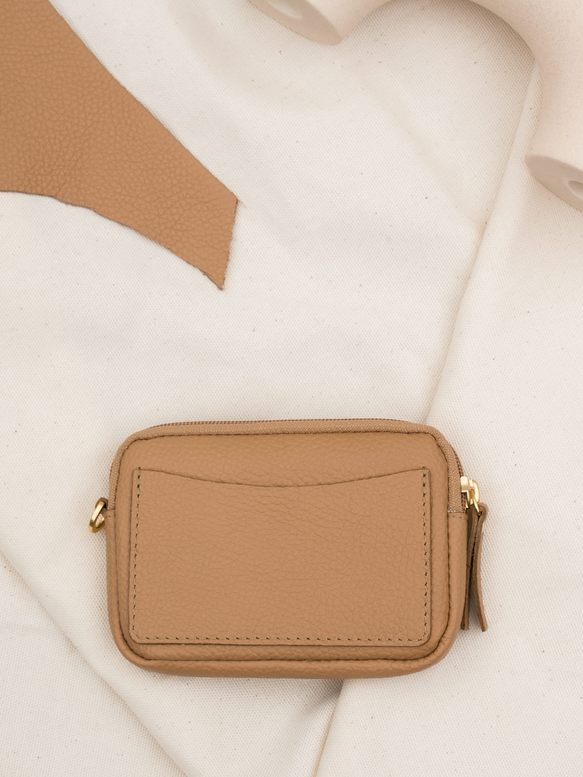 VICKI beżowe etui kosmetyczka skórzana groszek zero waste