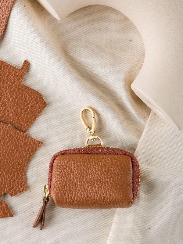 Mini saszetka skórzana groszek koniak zero waste