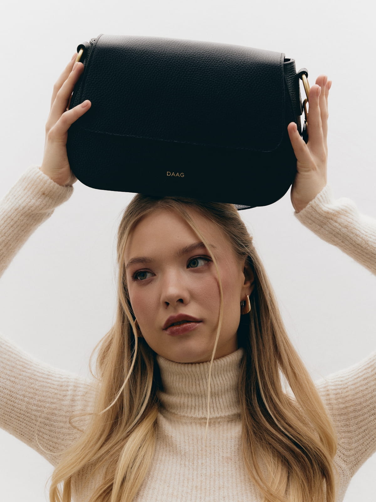 La Olivia czarna duża skórzana torebka damska listonoszka torba na ramię