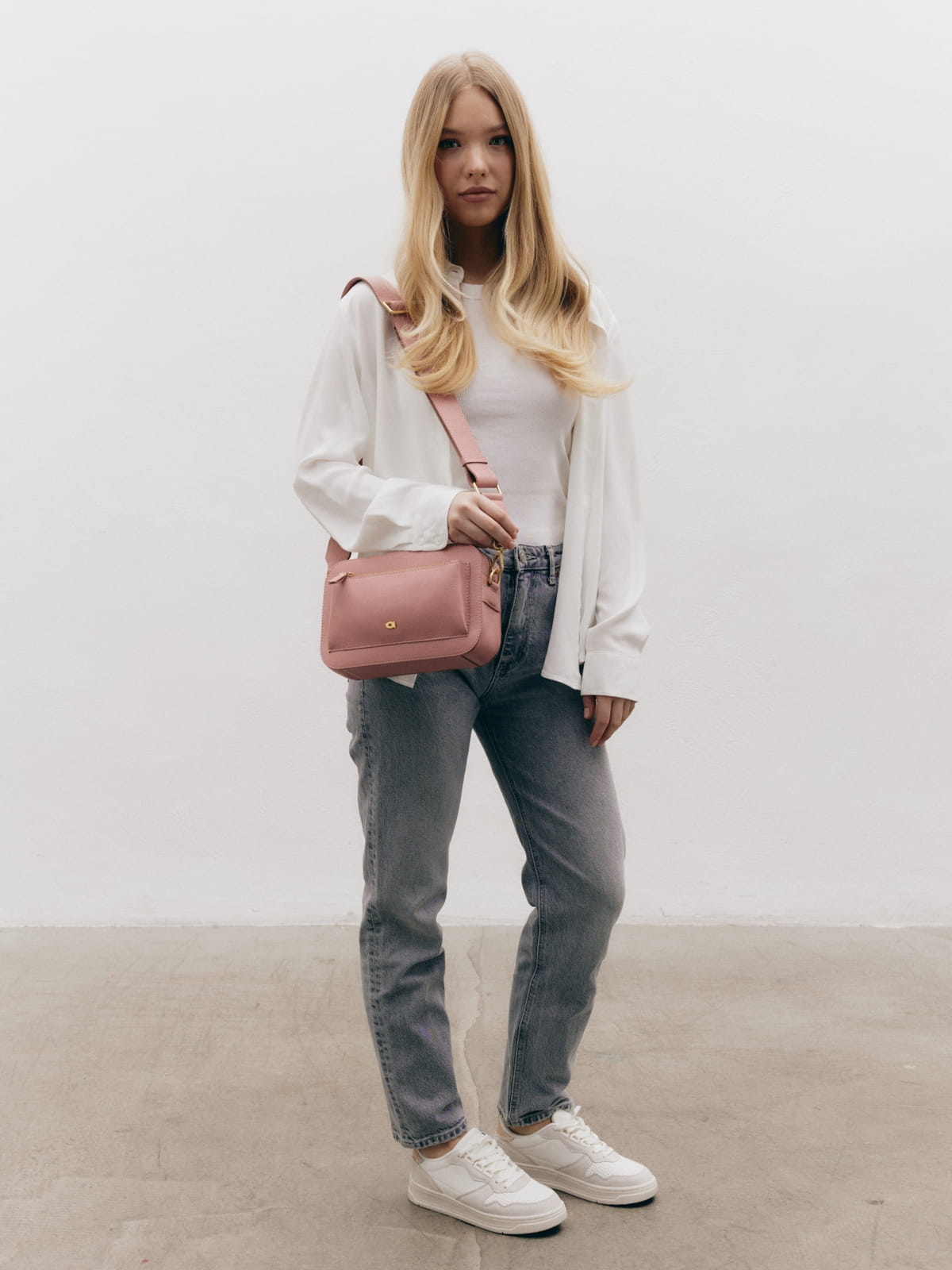 SALLY 1 różowa groszek skórzana torebka damska listonoszka