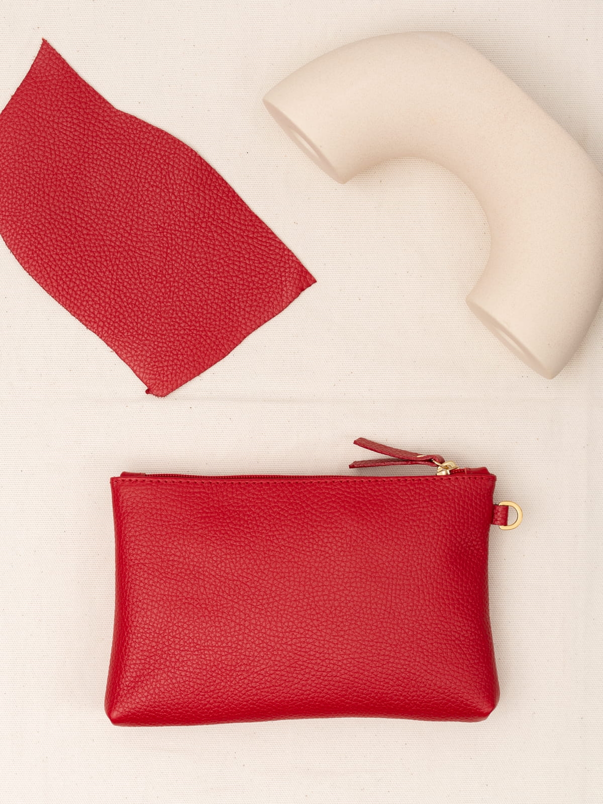 GRACE czerwona skórzana kosmetyczka damska zero waste