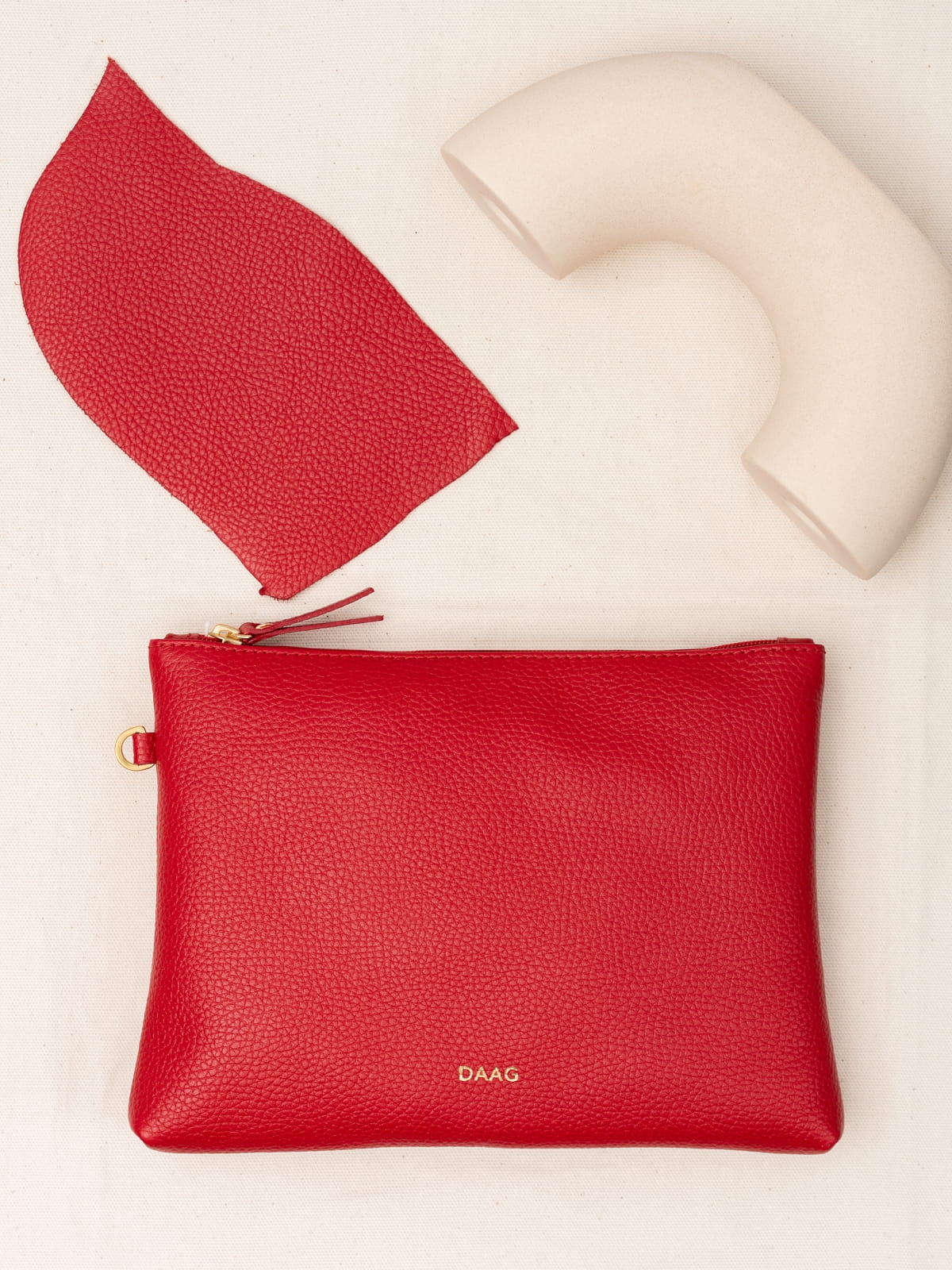 HOLLY czerwona skórzana kosmetyczka damska zero waste