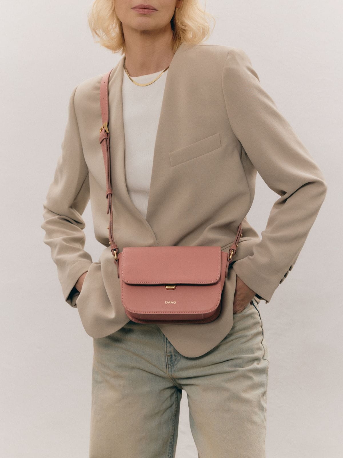 TRACY różowa mała damska skórzana listonoszka torba na ramię (2).jpg