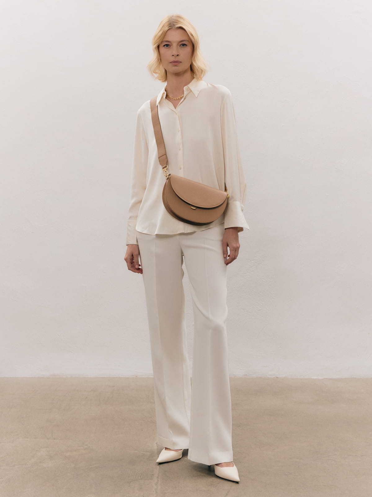 ROSALIE beżowa latte groszek skórzana torebka damska półksiężyc skóra.jpg