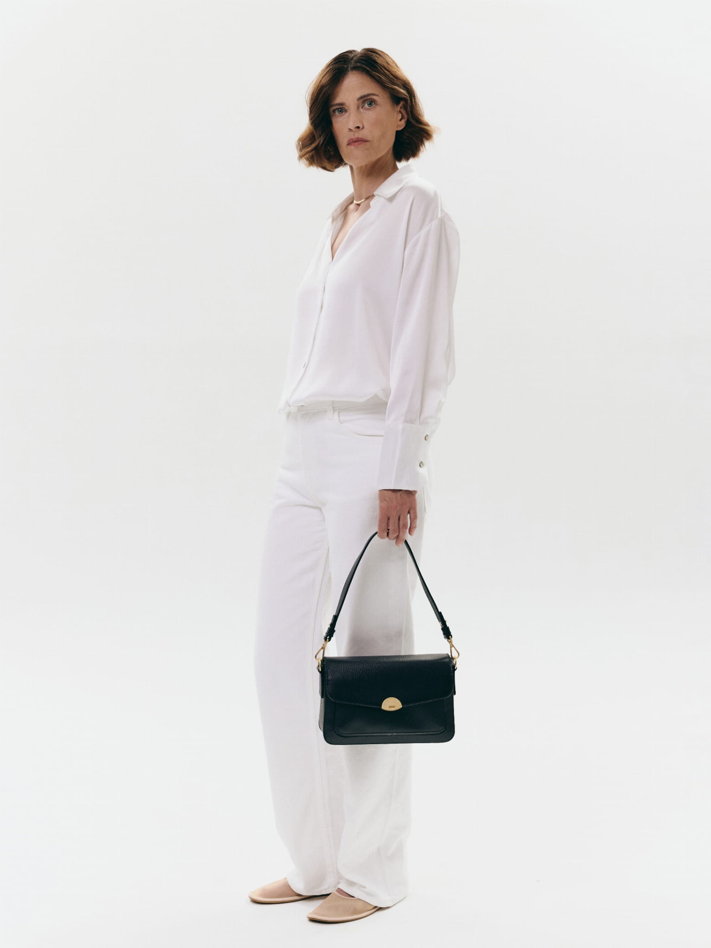 LYNETTE czarna skórzana torebka damska duża listonoszka.jpg