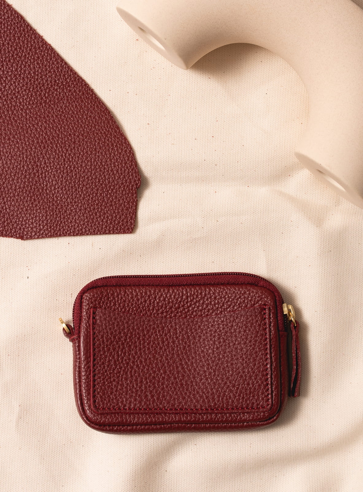 VICKI bordowe groszek skóra naturalna etui kosmetyczka zero waste.jpg