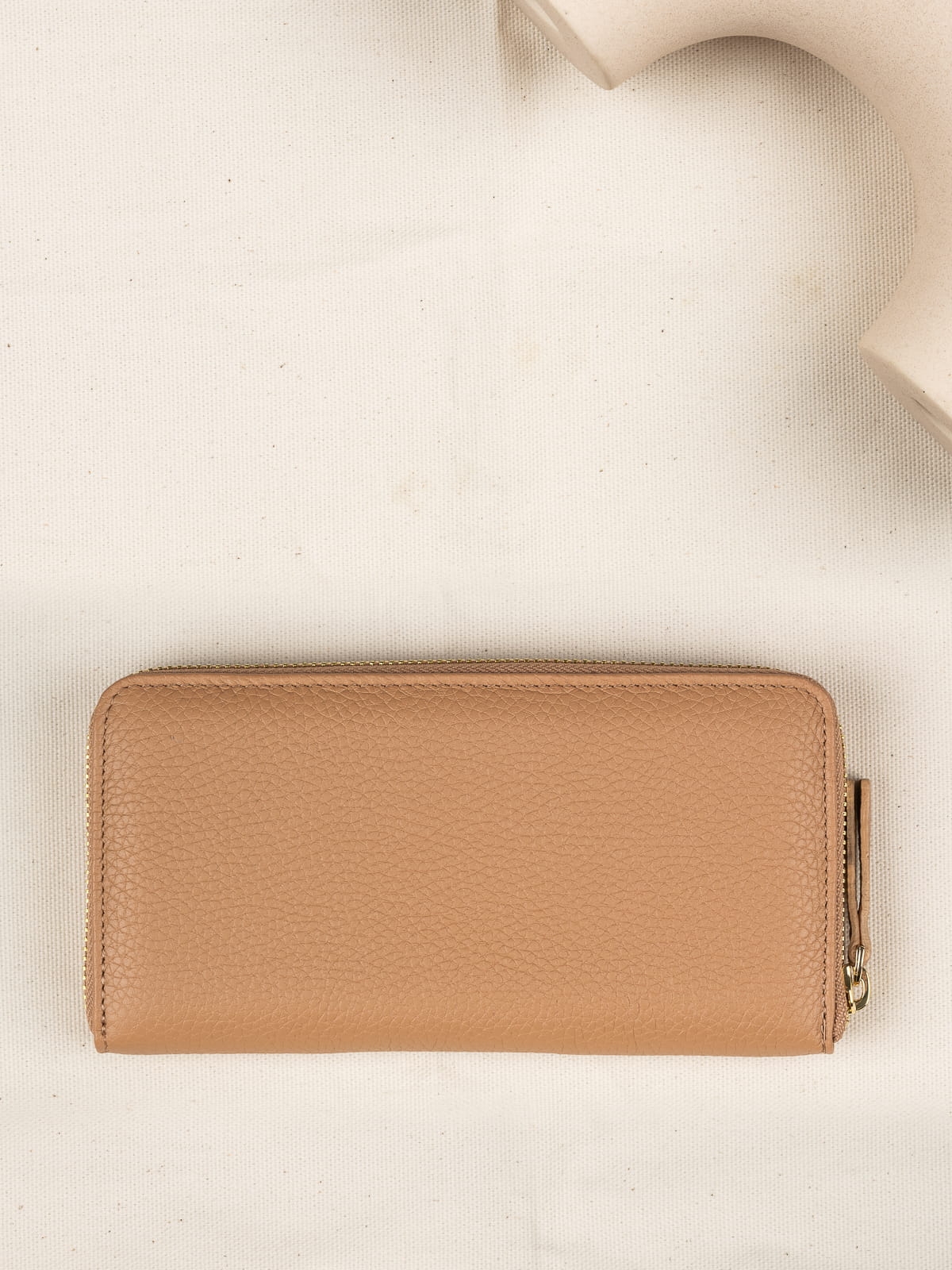 MADISON beżowy groszek skórzany portfel damski.JPG