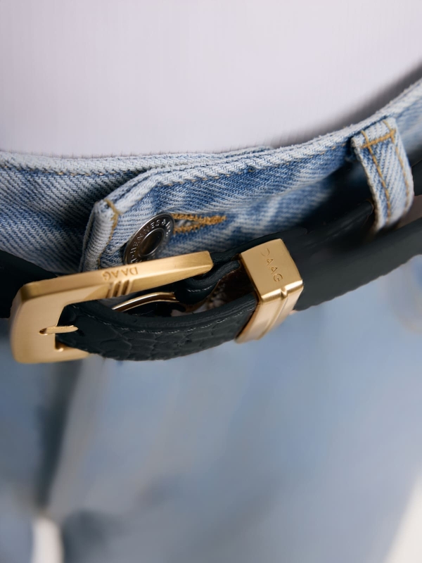 INES czarny pasek skórzany do spodni z klamrą.jpg