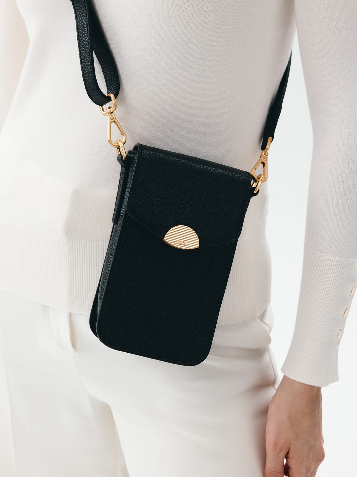 CALLIE czarna skórzana skóra naturalna torebka na telefon torebeczka na telefon.jpg