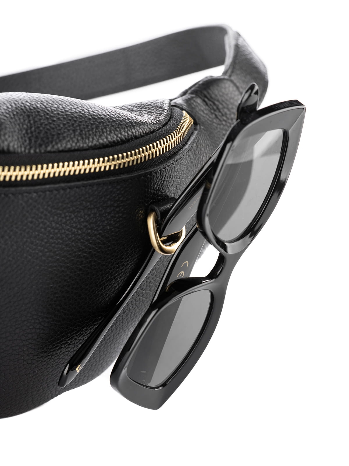 NERLA czarna skórzana nerka damska  saszetka torebka.JPG