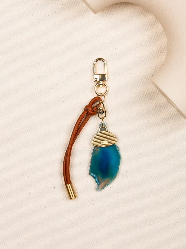 CHARMS kamień agat niebiesko-zielony troczek koniak skórzany breloczek.JPG