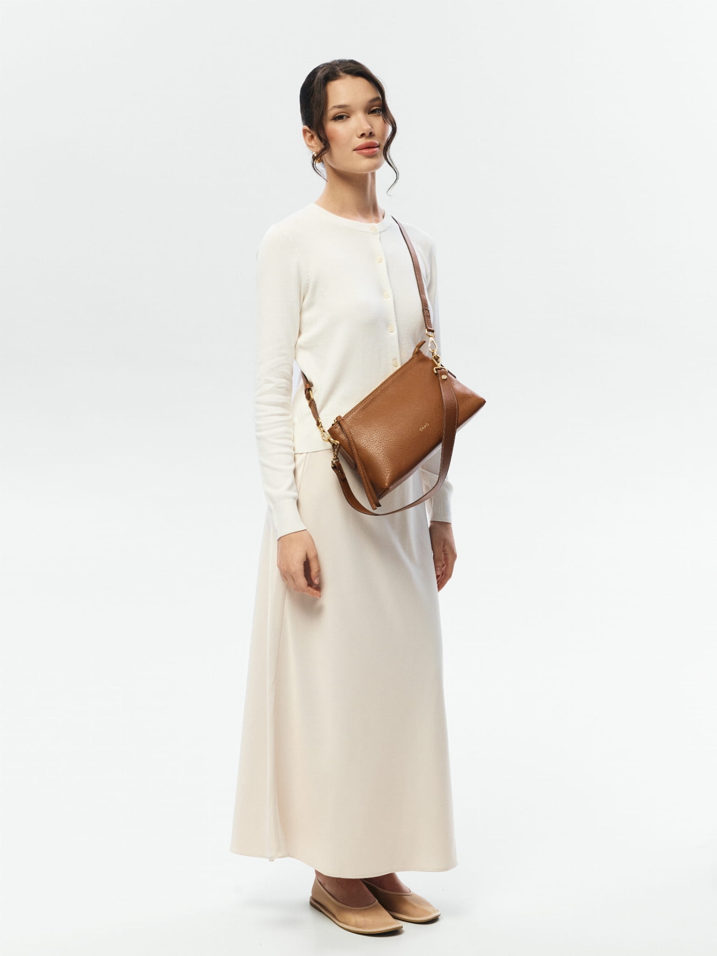 CLAUDIA camel koniak skórzana torebka damska duża listonoszka.jpg