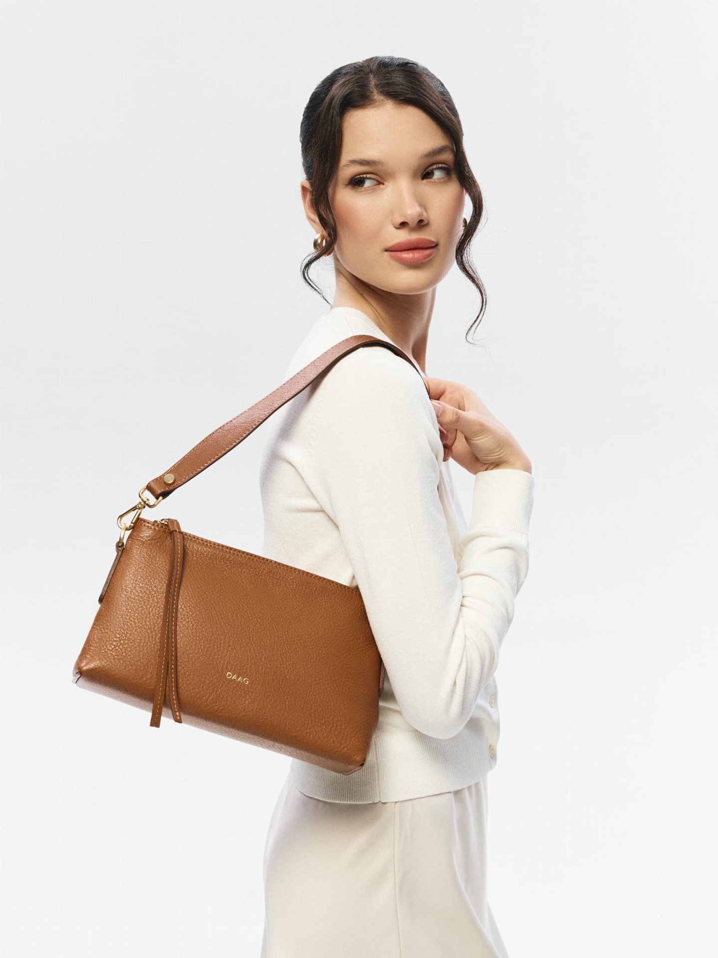 CLAUDIA camel skórzana torebka damska duża listonoszka koniak.jpg