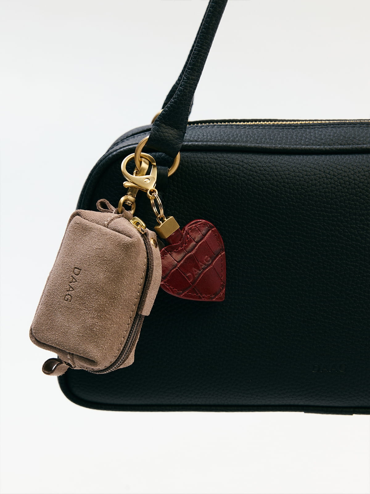 CASSIE czarna groszek skórzana torebka damska listonoszka torba na ramię.JPG