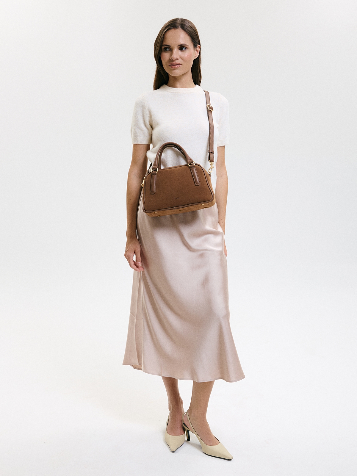 MINI CASSIE zamsz koniak skórzana torebka damska listonoszka torba na ramię.jpg