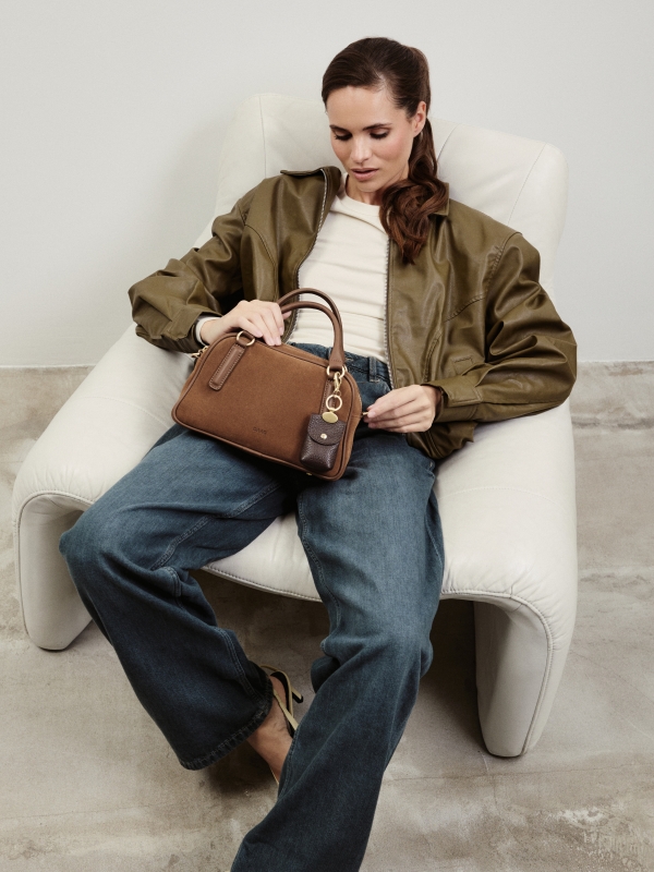 CHARMS saszetka czekoladowy groszek skórzany breloczek.jpg