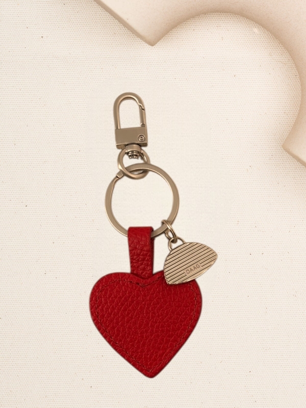 BRELOCZEK serce czerwony do kluczy skórzany srebrne elementy.jpg