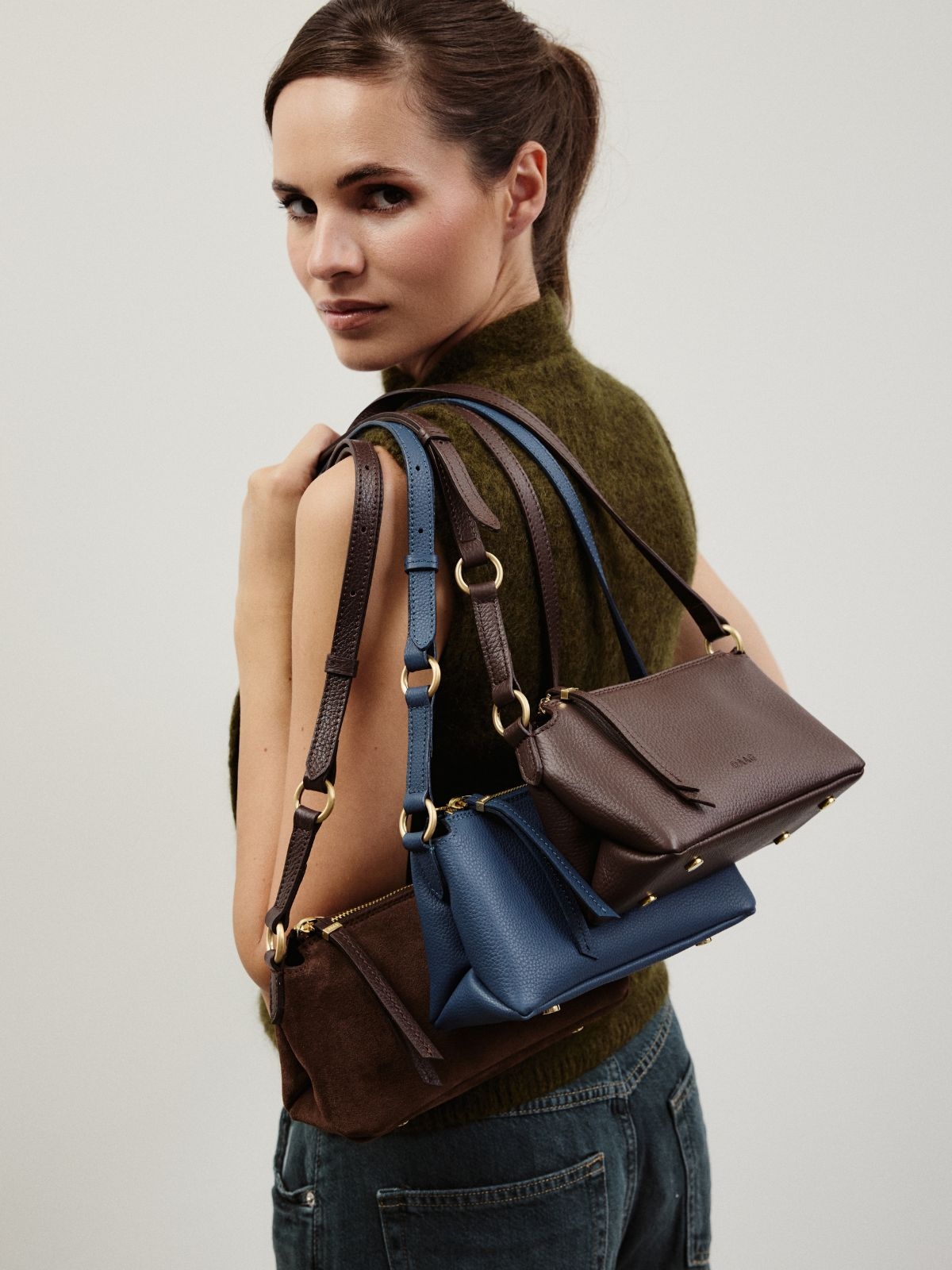 MINI CLAUDIA czekoladowy groszek skórzana torebka damska mała.jpg