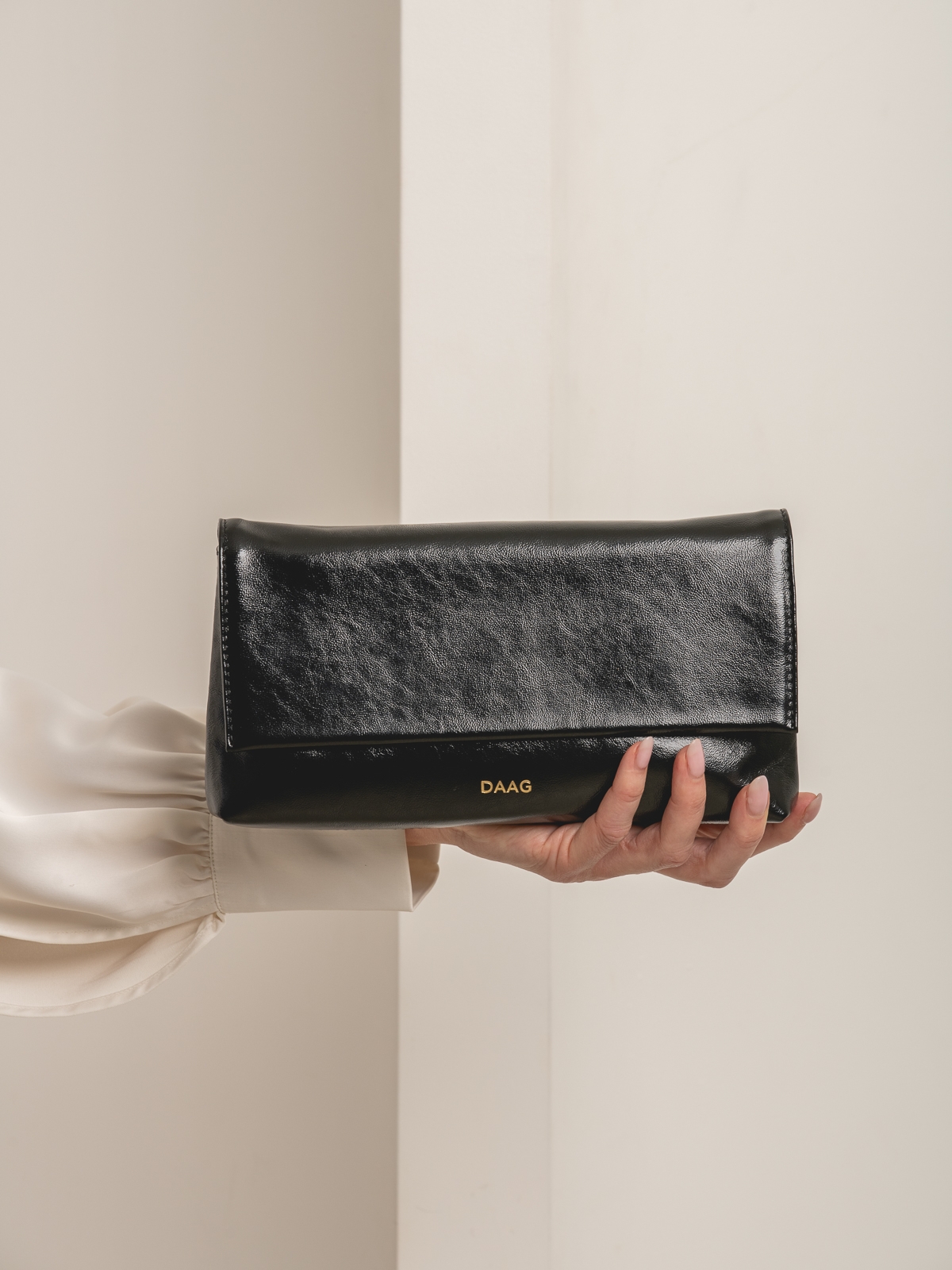 CLARA czarna mała skórzana kopertówka torebka damska.jpg