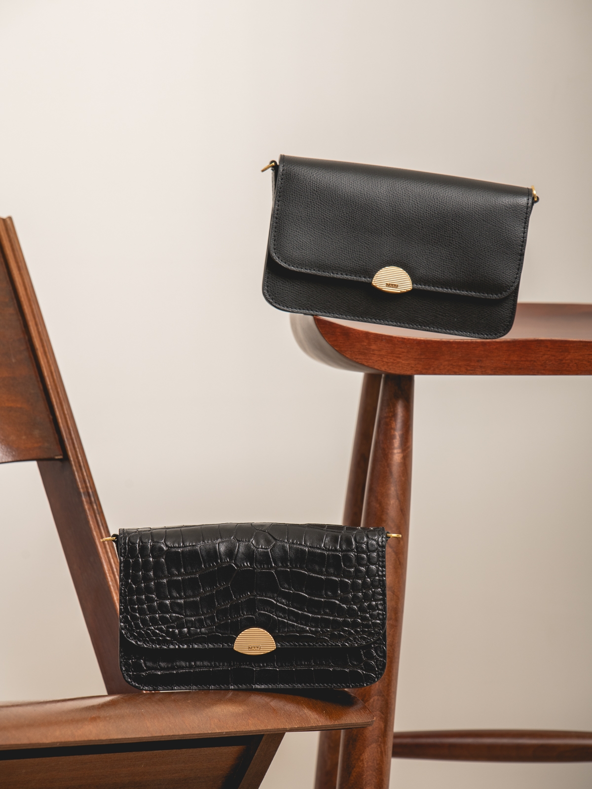 LORETTA czarna groszek skórzana torebka wizytowa damska.jpg