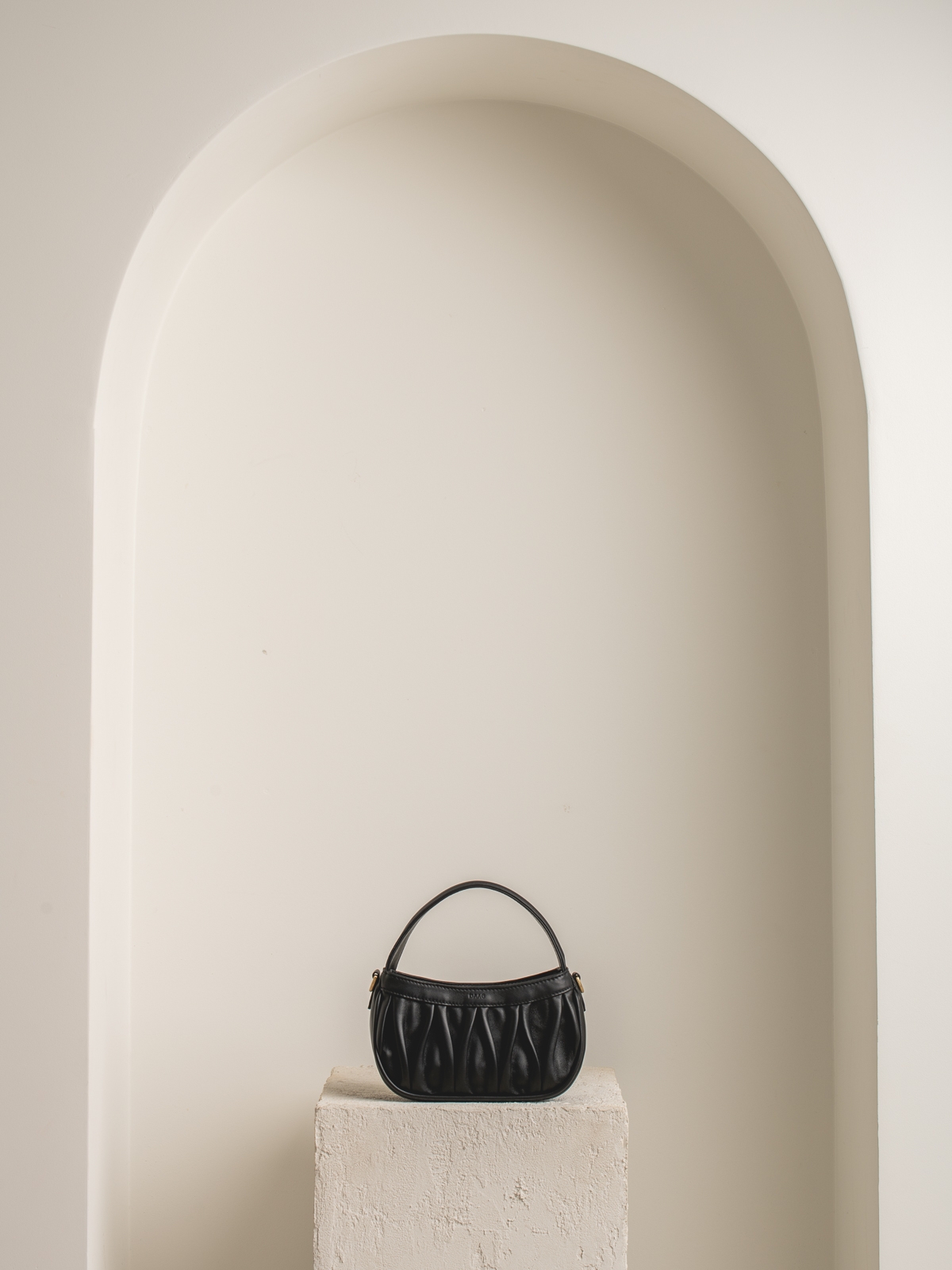 MURIEL czarna skórzana torebka damska wieczorowa.jpg