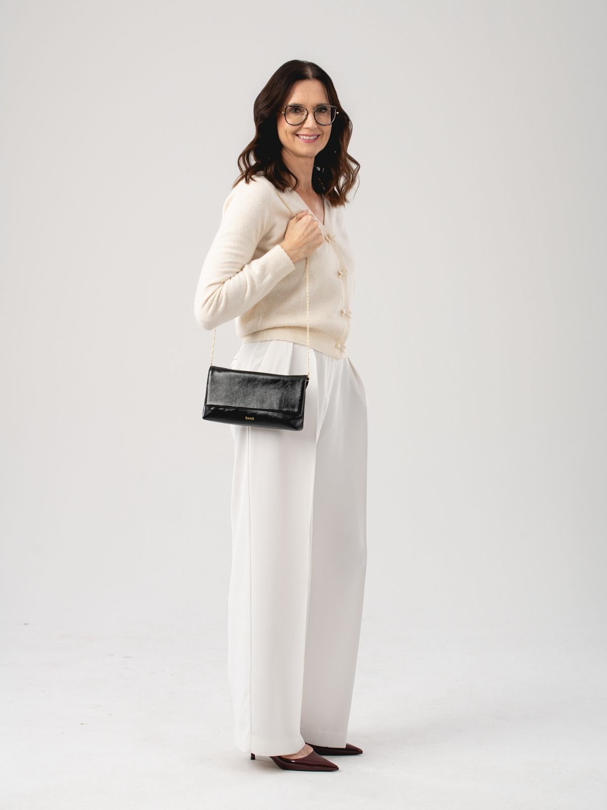 CLARA czarna skórzana kopertówka torebka damska.jpg