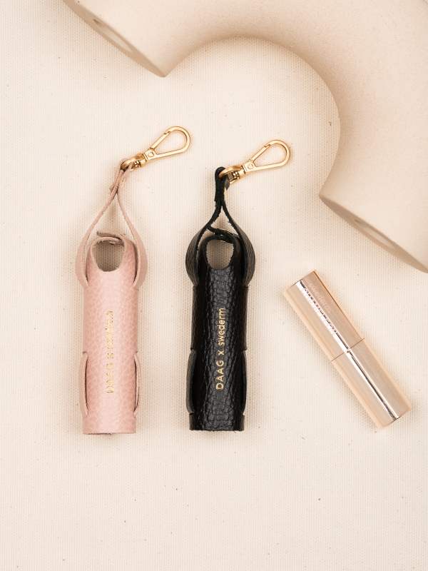 CHARMS etui na pomadkę czarne DAAG x swederm.jpg