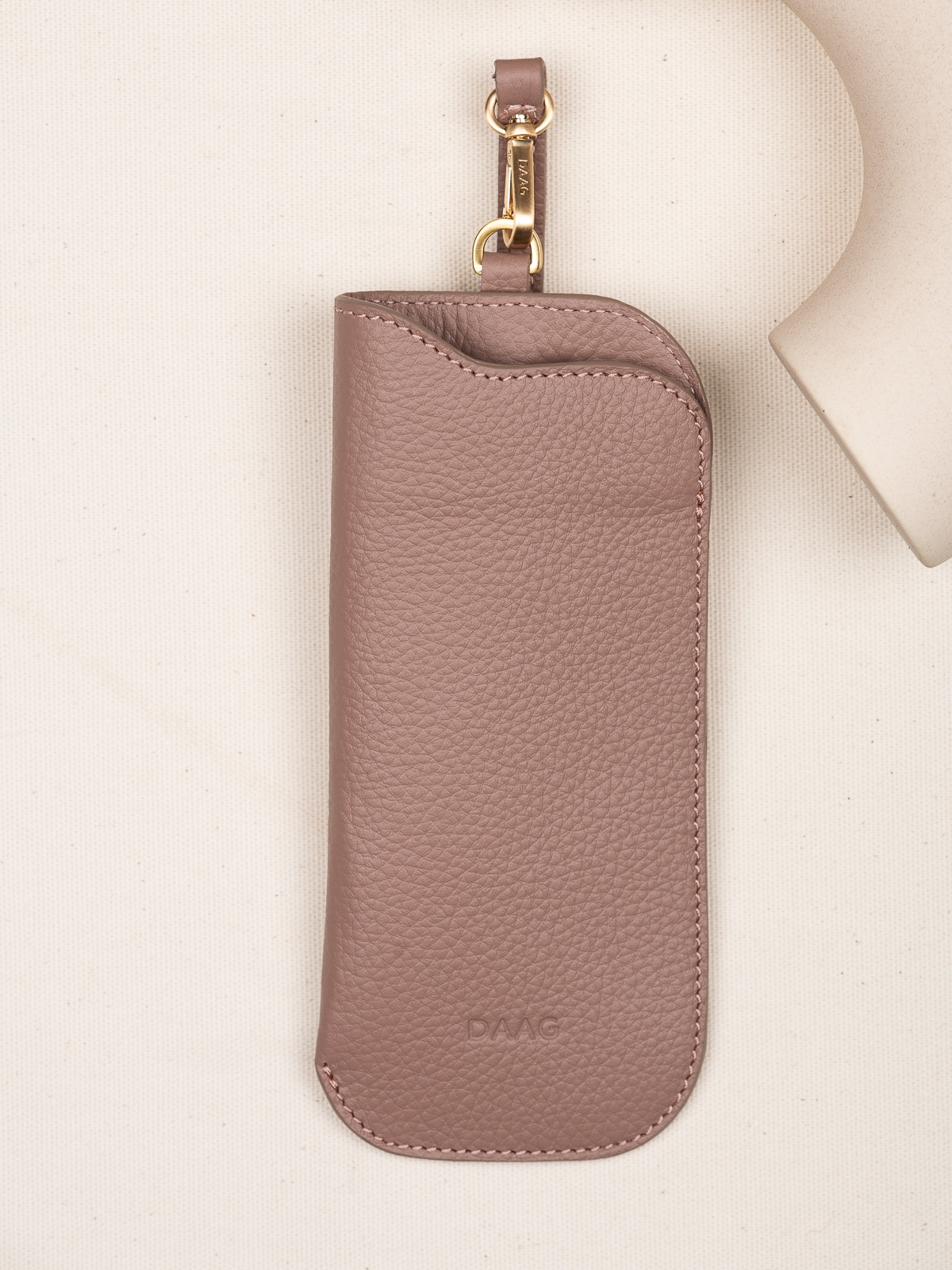 KAIA pudrowy róż groszek etui na okulary skórzane damski futerał pokrowiec.jpg