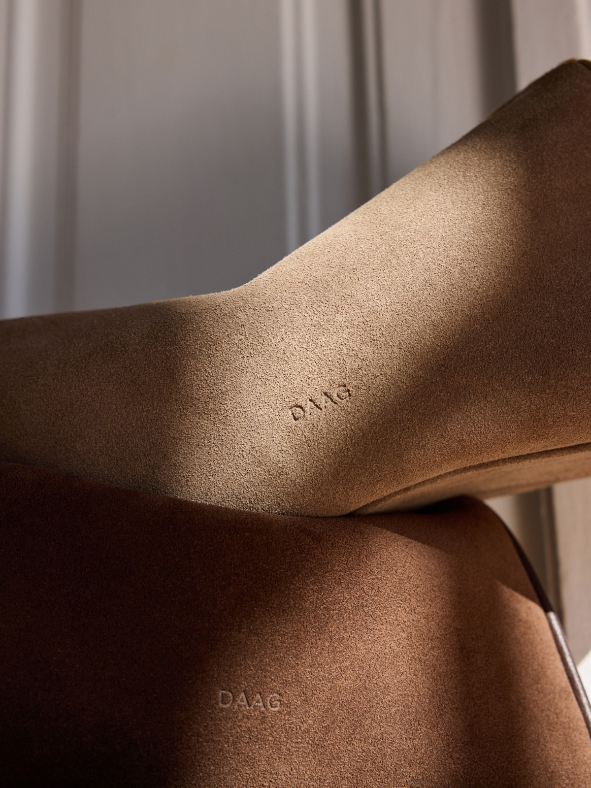 CINDY zamsz ciemny taupe skórzana torebka damska listonoszka.jpg