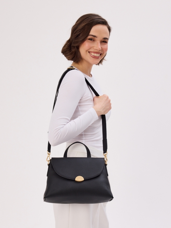 CAROLYN czarna groszek skórzana torebka damska kuferek do ręki.jpg