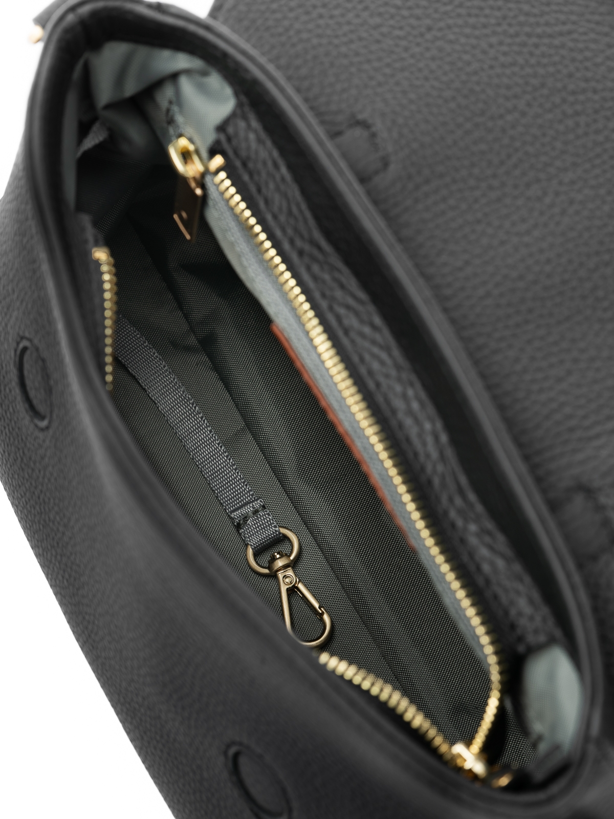 CAROLYN czarna groszek skórzana torebka damska kuferek do ręki.jpg