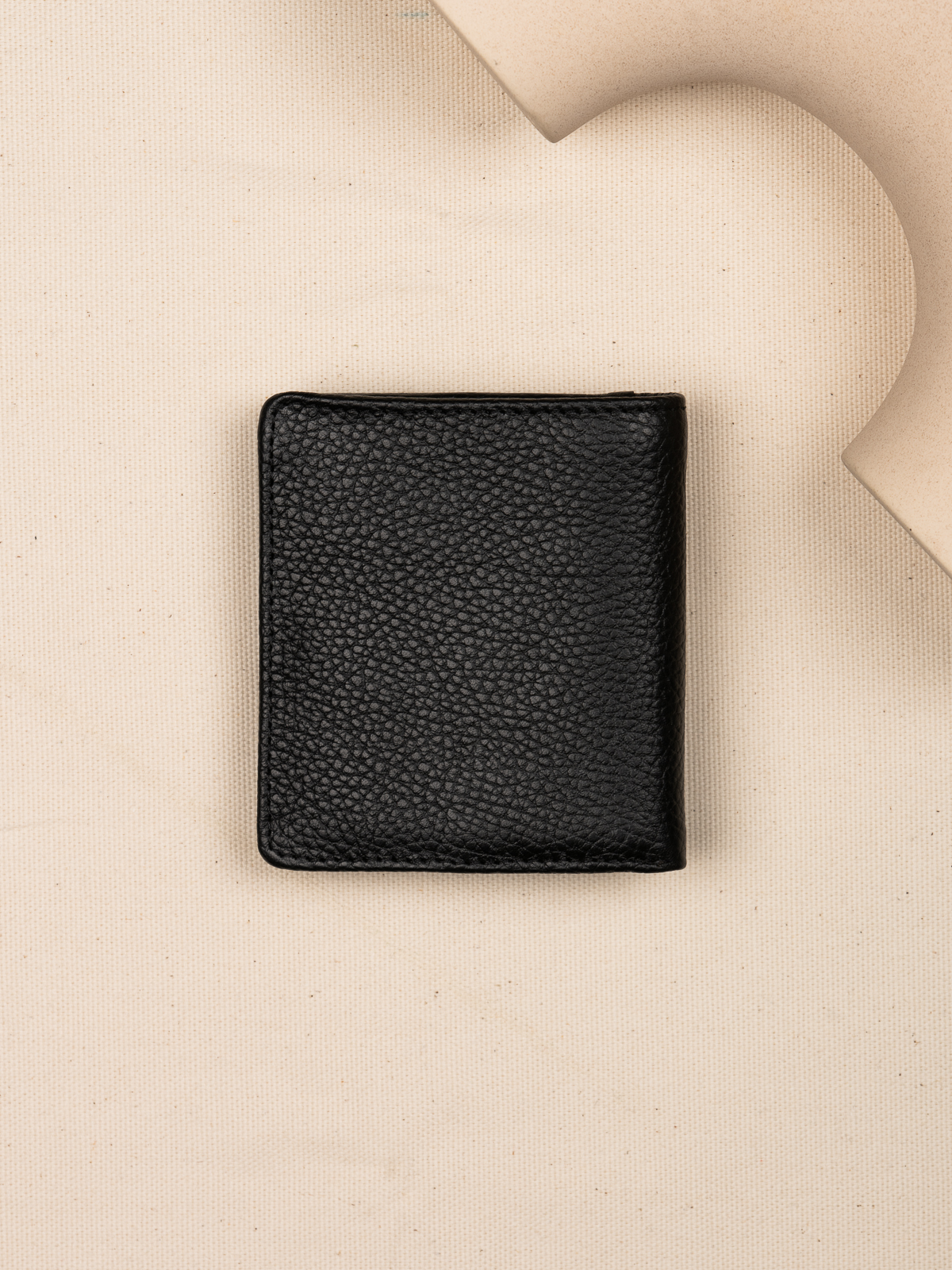 MARY czarny groszek skórzany portfel damski.jpg