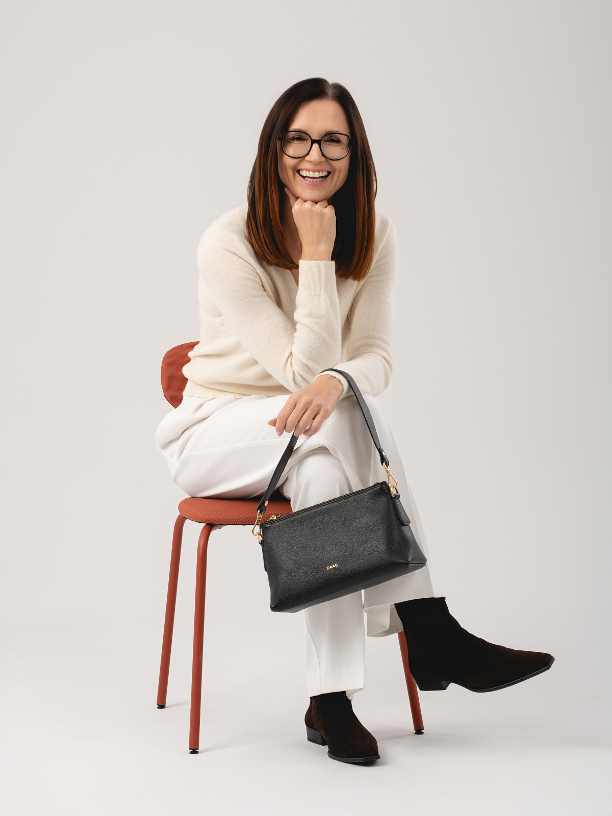 CLAUDIA czarna skórzana torebka damska duża listonoszka.jpg