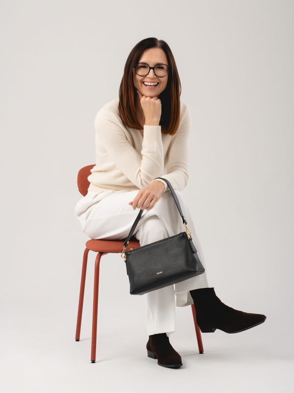 CLAUDIA czarna skórzana torebka damska duża listonoszka.jpg