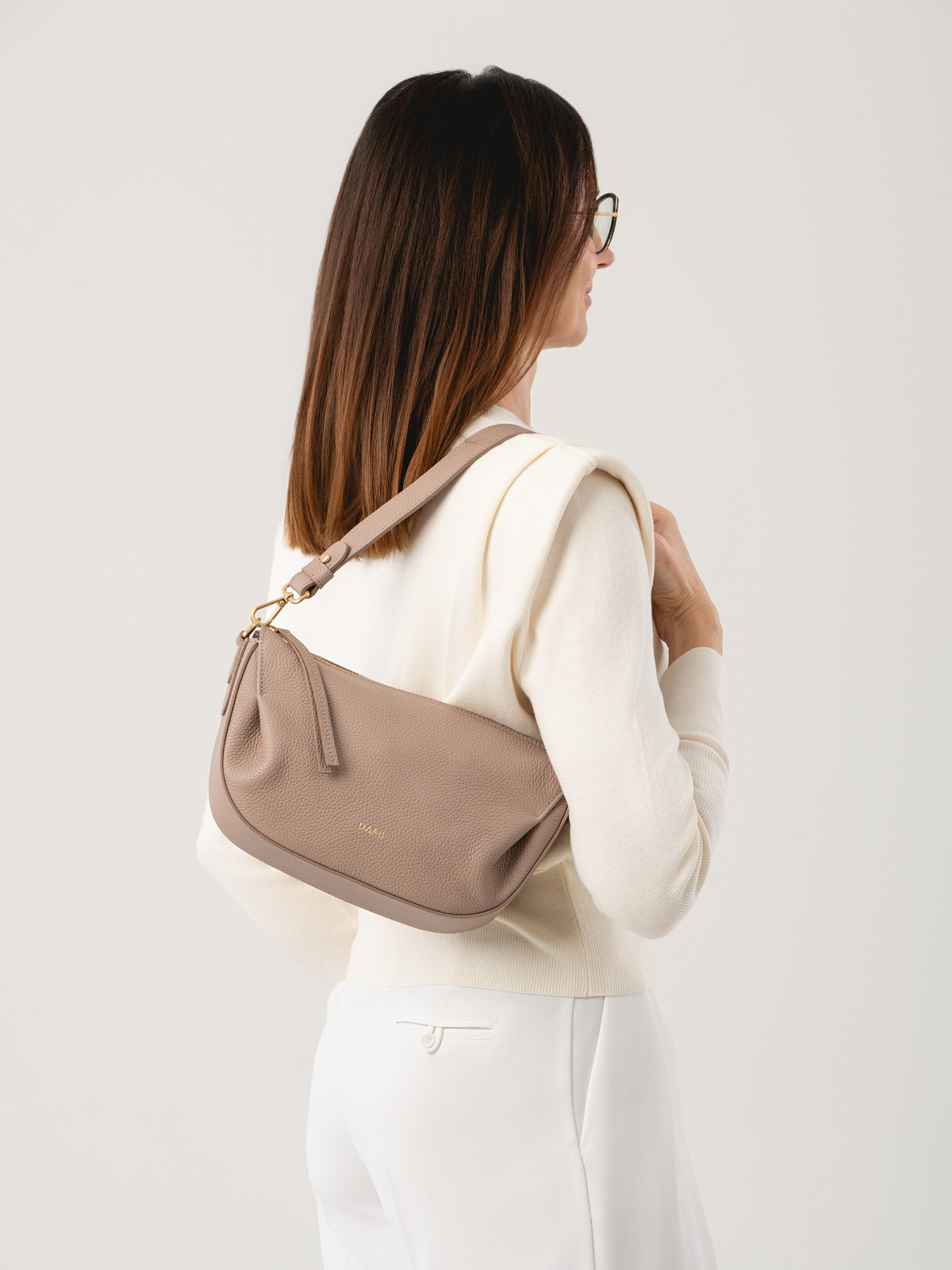 PENELOPE pudrowy róż skórzana torebka damska listonoszka torba na ramię.jpg