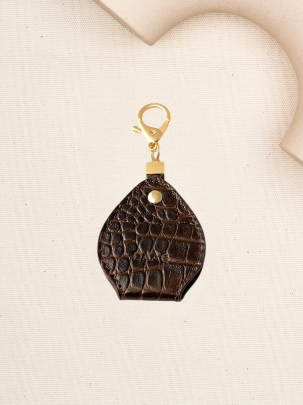 CHARMS lusterko brązowy croco skórzany breloczek.jpg